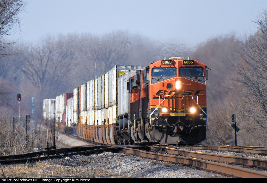 BNSF 6865